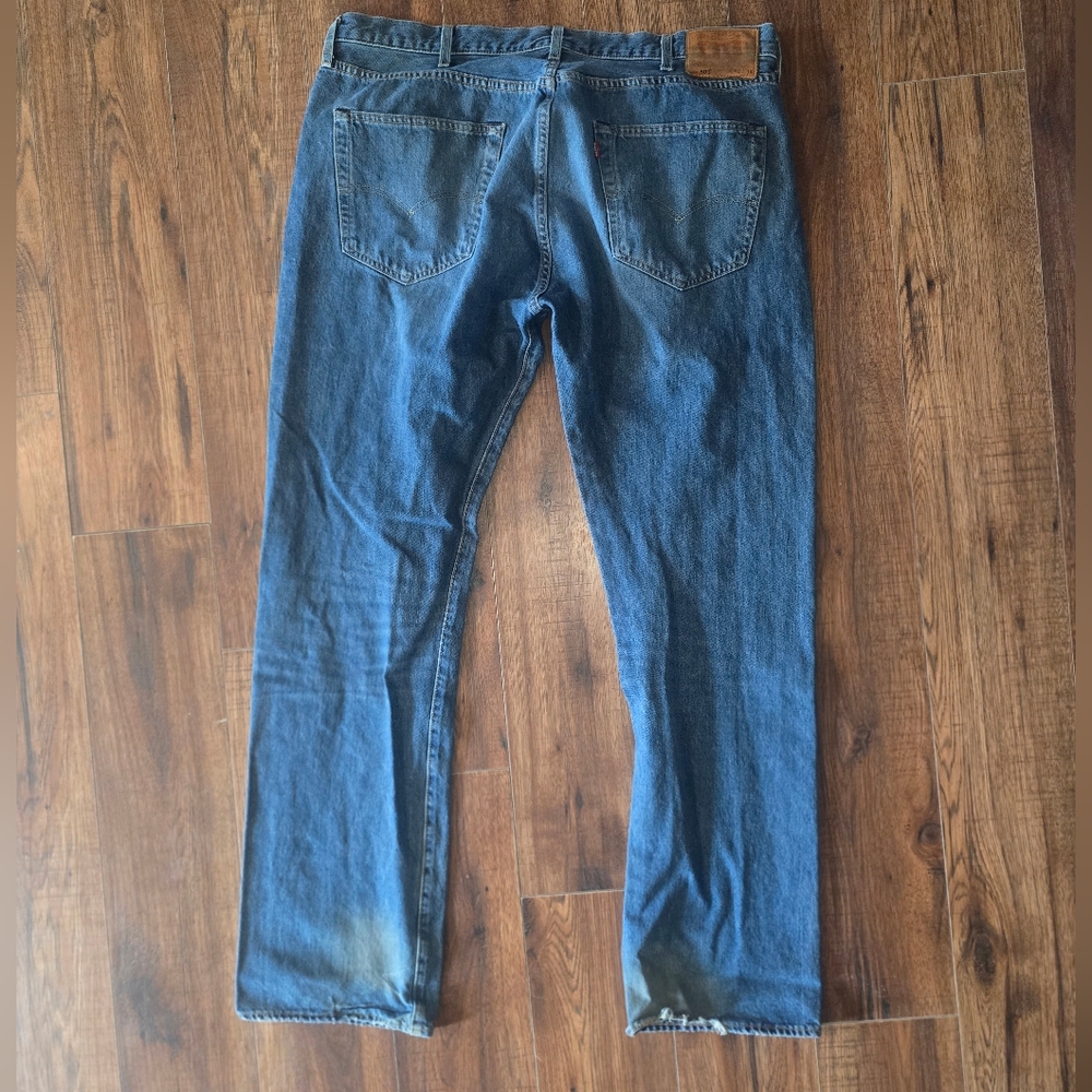 Levi 501 Jeans - Picture 3 of 5